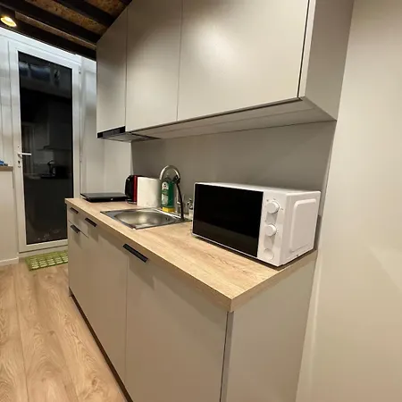Peaceful Den With Glimpse - First Apartmán Vilnius